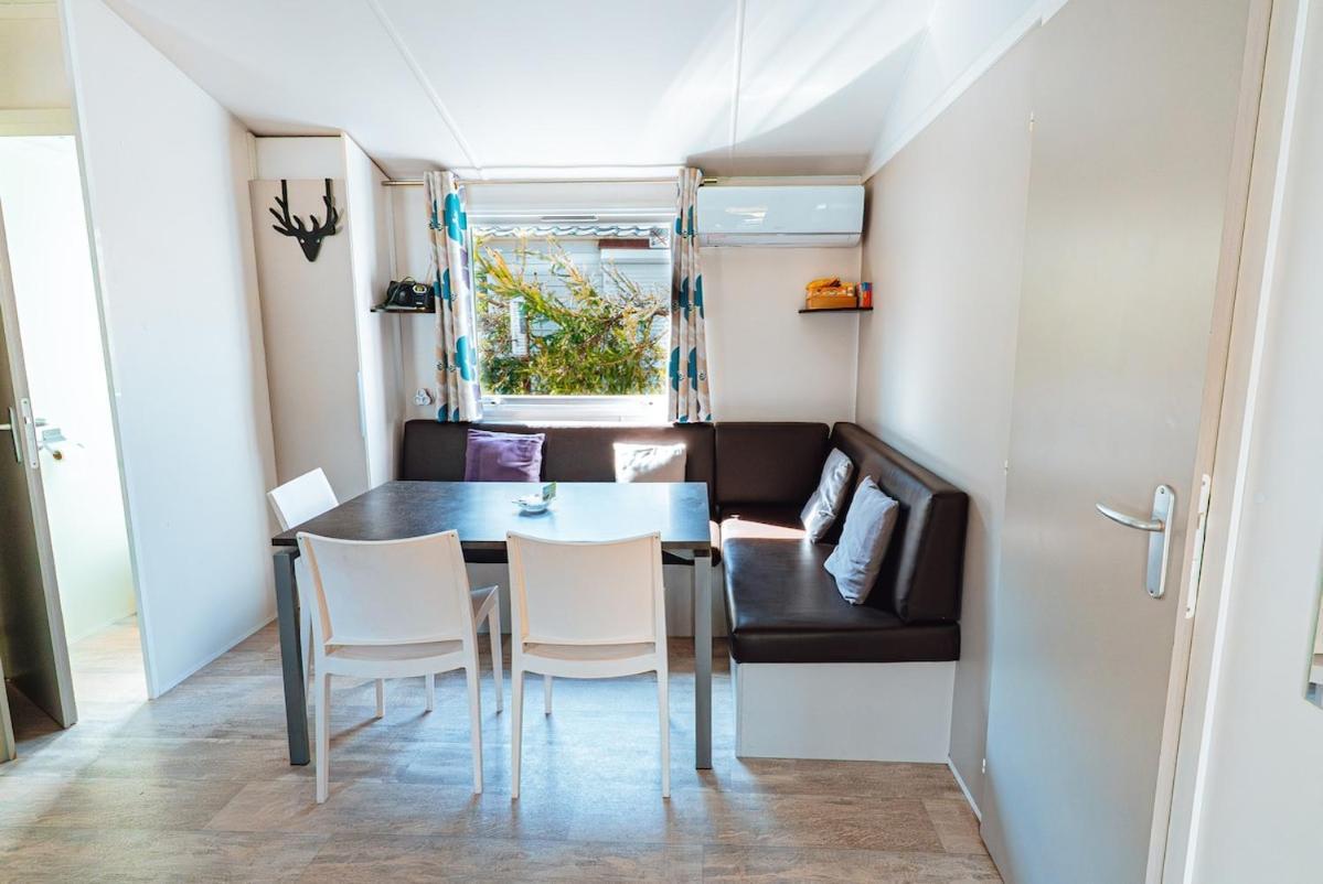 Bungalow 3 Chambres Pour 6 Pers Avec Climatisation Camping 3 Etoiles Samoens Exterior photo