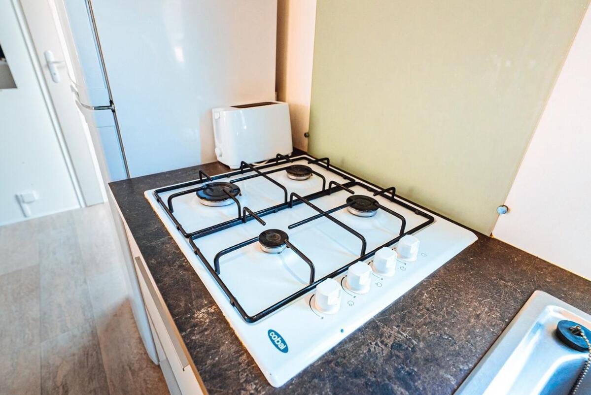 Bungalow 3 Chambres Pour 6 Pers Avec Climatisation Camping 3 Etoiles Samoens Exterior photo